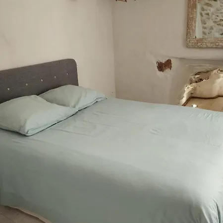 Le Nid Des Filles Apartment